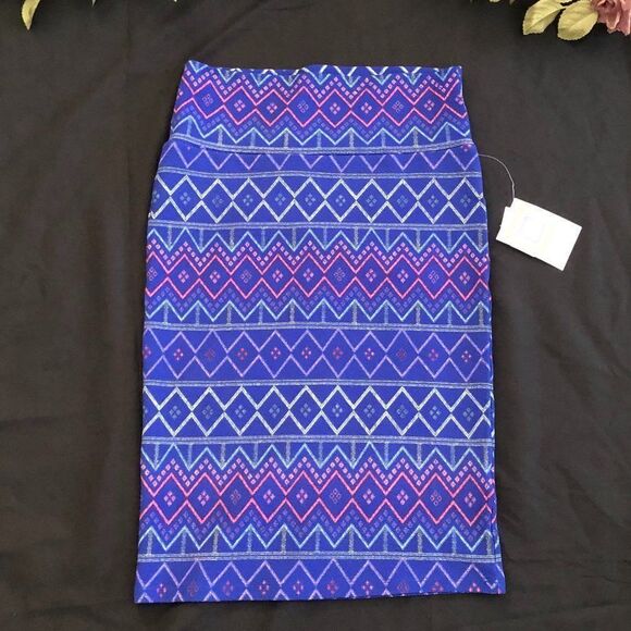 LulaRoe "Cassie"  Skirt NWT Size S - Picture 1 of 5